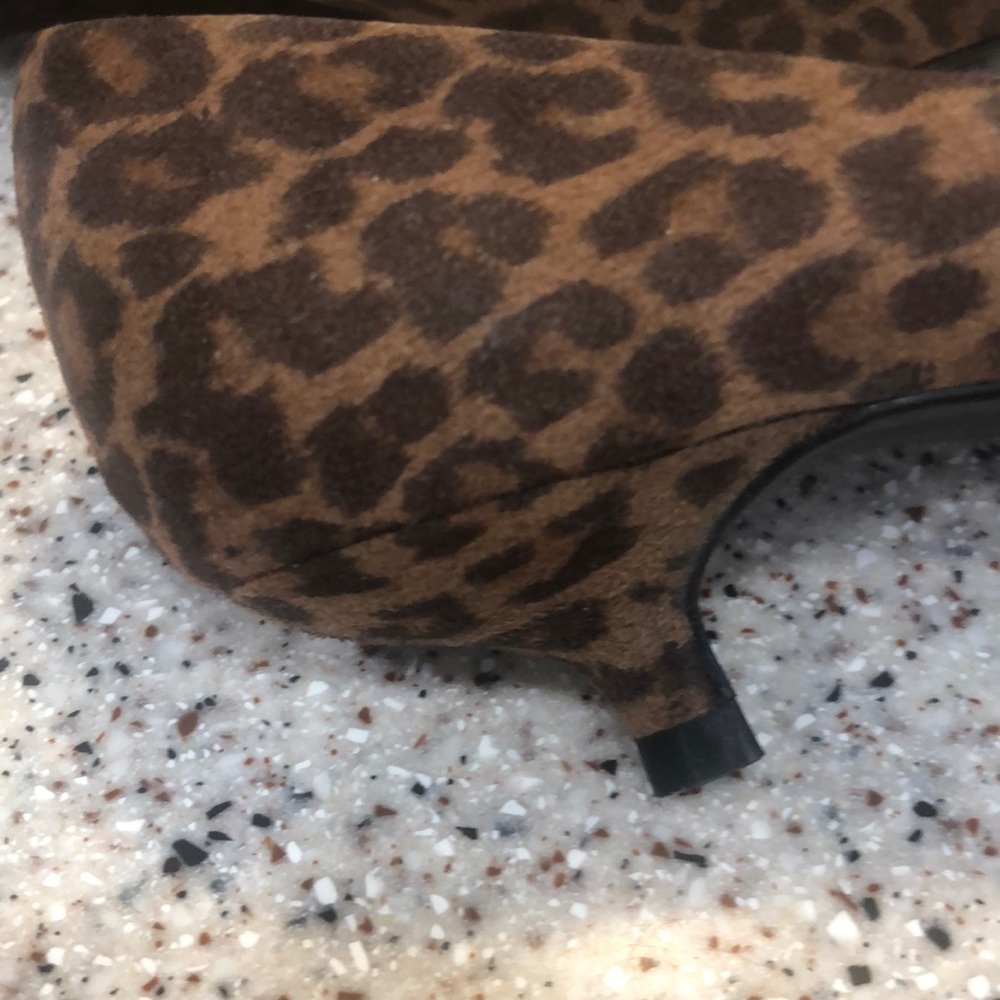 Leopard Heel - Picture 5 of 6